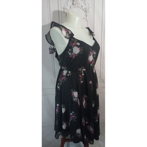 Torrid Special Occasion Black Floral Sweetheart Midi Dress Smocked Chiffon Sz 1 - Picture 4 of 9